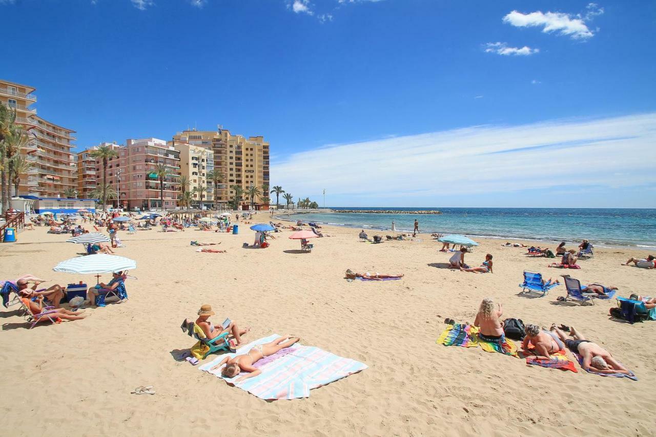 Apartmán Zoa Happy Vacations Torrevieja Exteriér fotografie
